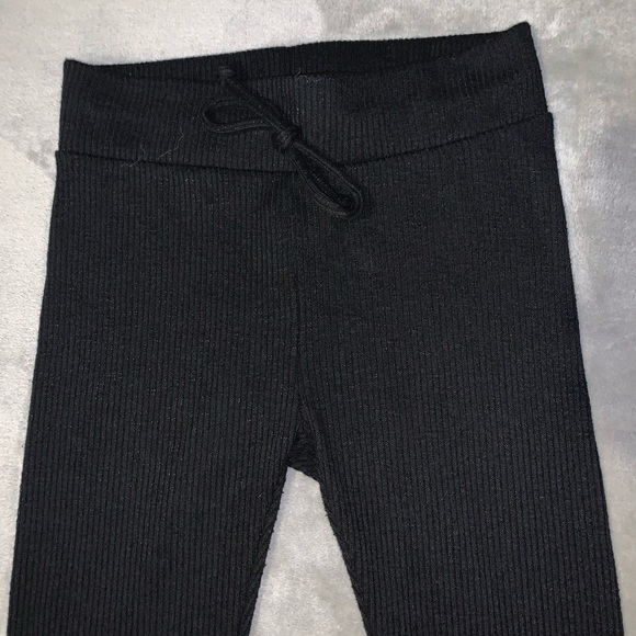 Ribbed Leggings - Picture 2 of 4